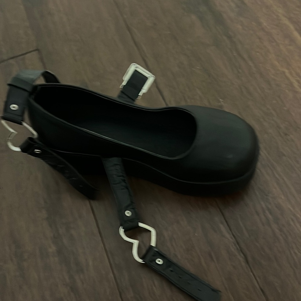 Black boots high top